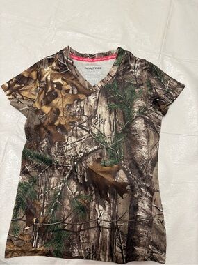 Realtree V-Neck Camo Tee in Brown and Green youth large